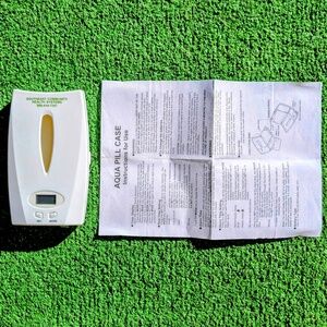 Aqua Smart Pill Organizer w/Water Bottle+2 Compartments & LCD Display Time+Alarm